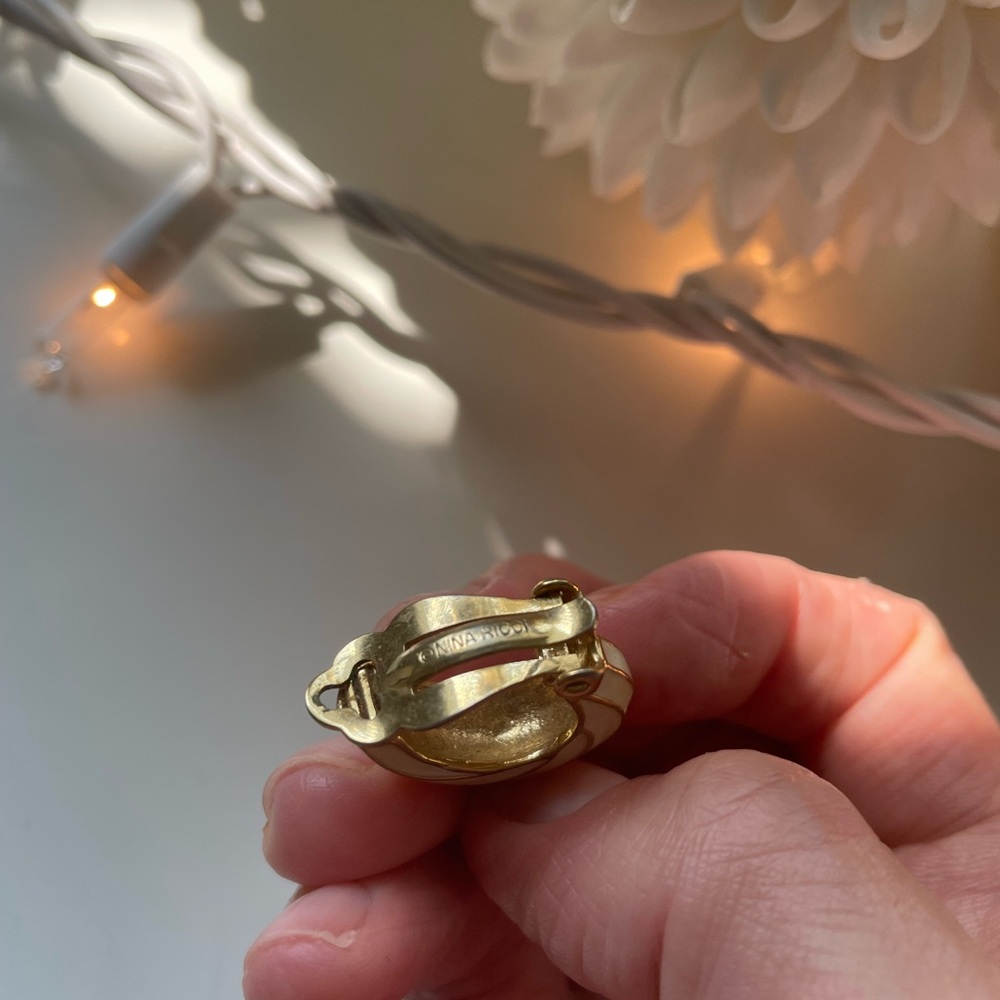 Vintage Nina Ricci Cream and Gold Tone clip on Earrings - Picture 2 of 4